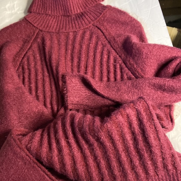 Free People sweater - Picture 11 of 11